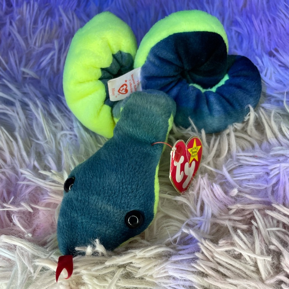 Hissy TY Beanie Baby with Errors!